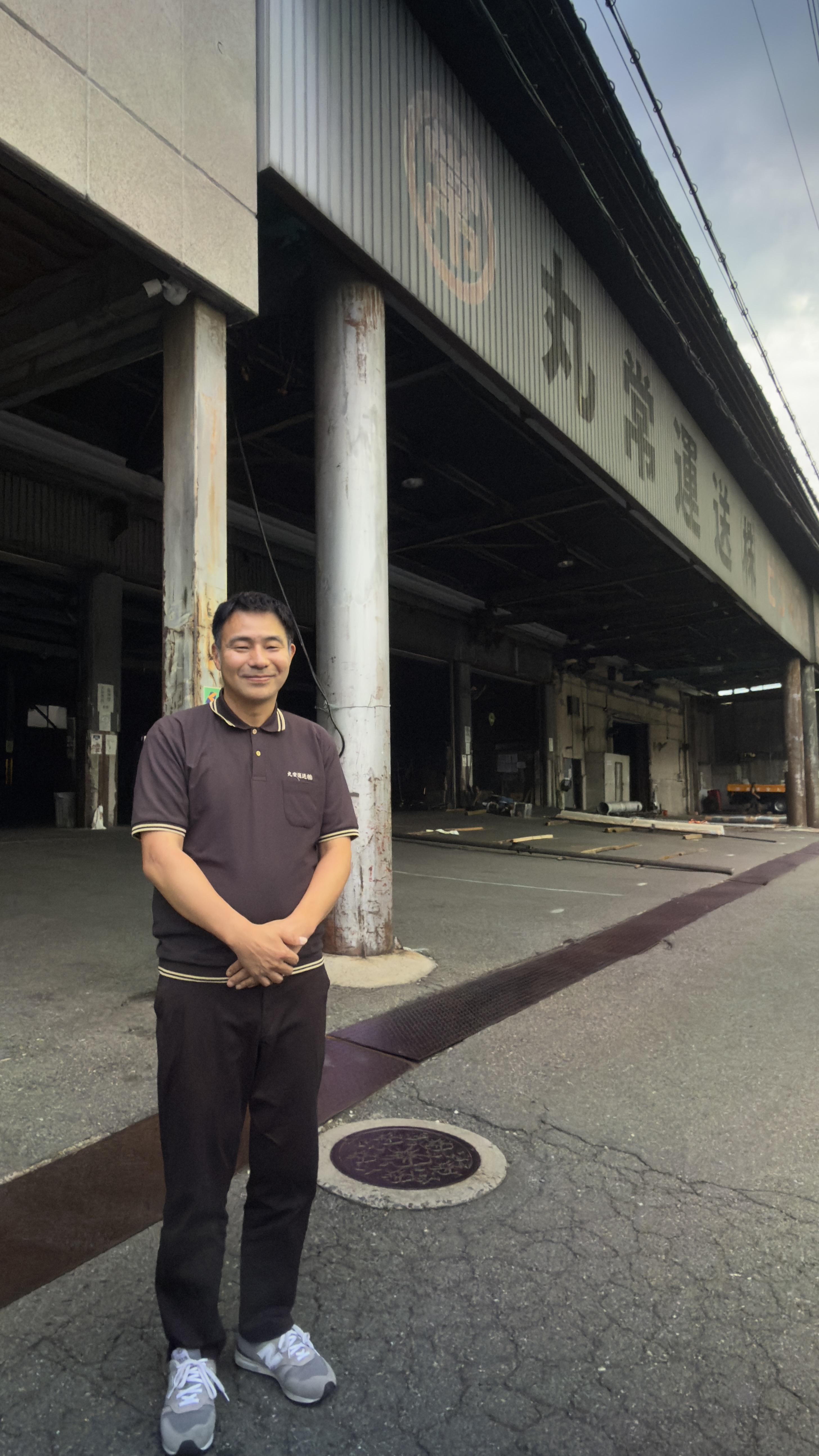 丸常運送の社屋・トラック